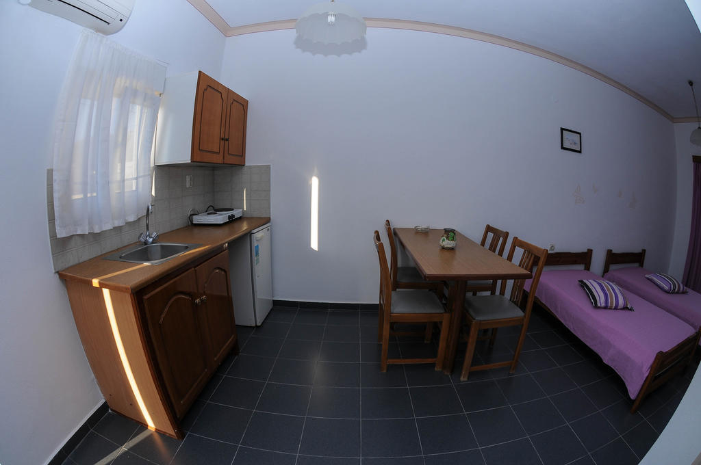 Efstathia Hotel Xirokambos  Экстерьер фото