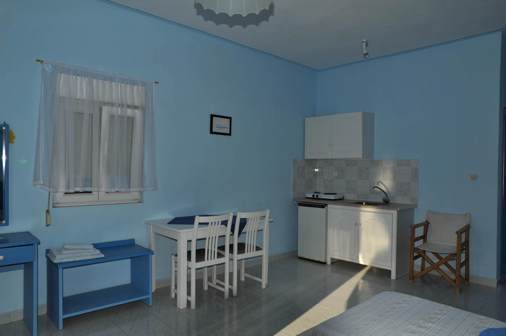 Efstathia Hotel Xirokambos  Номер фото